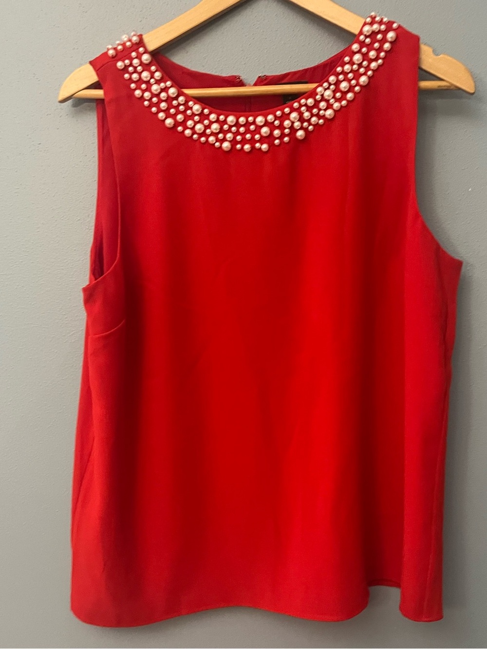 Ann Taylor Sleeveless Pearl-Trim Top